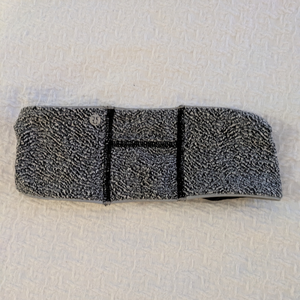 Lululemon Black and White Knit Headband